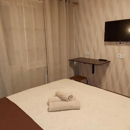 1к оболонь- м.минская и героев днепра Apartment *