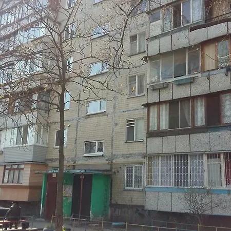 1к оболонь- м.минская и героев днепра Apartment *